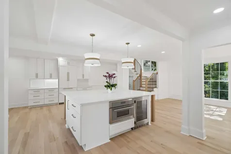 4401 Iroquois Avenue Nashville TN 37205