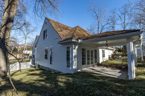 4401 Iroquois Avenue Nashville TN 37205