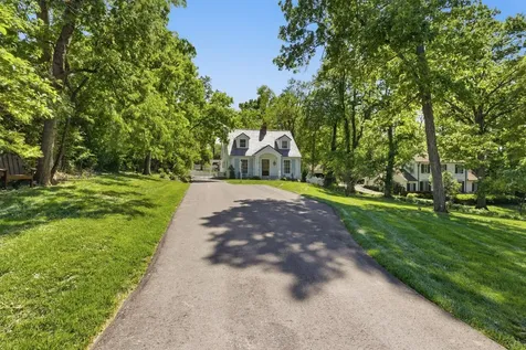 4401 Iroquois Avenue Nashville TN 37205