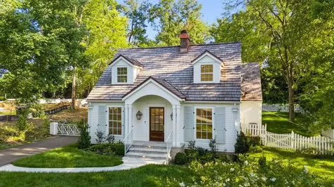 4401 Iroquois Avenue Nashville TN 37205