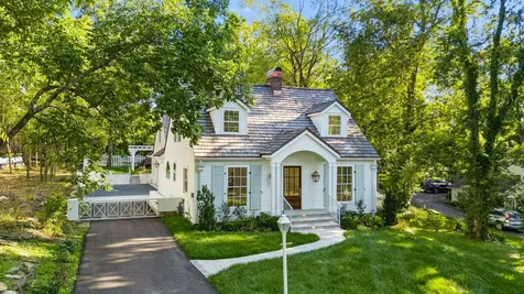 4401 Iroquois Avenue Nashville TN 37205