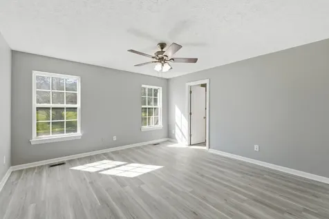 2039 Sterling Street Murfreesboro TN 37127