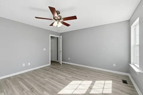 2039 Sterling Street Murfreesboro TN 37127