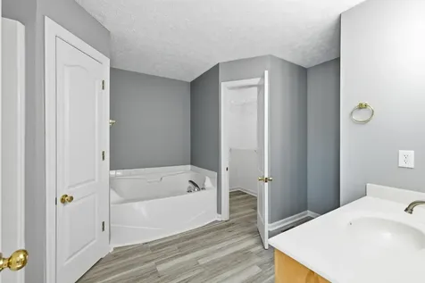 2039 Sterling Street Murfreesboro TN 37127