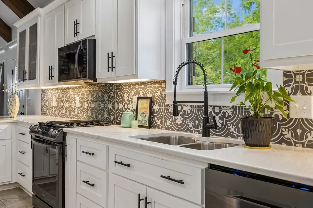 2104 Williamsport Pike Columbia TN 38401