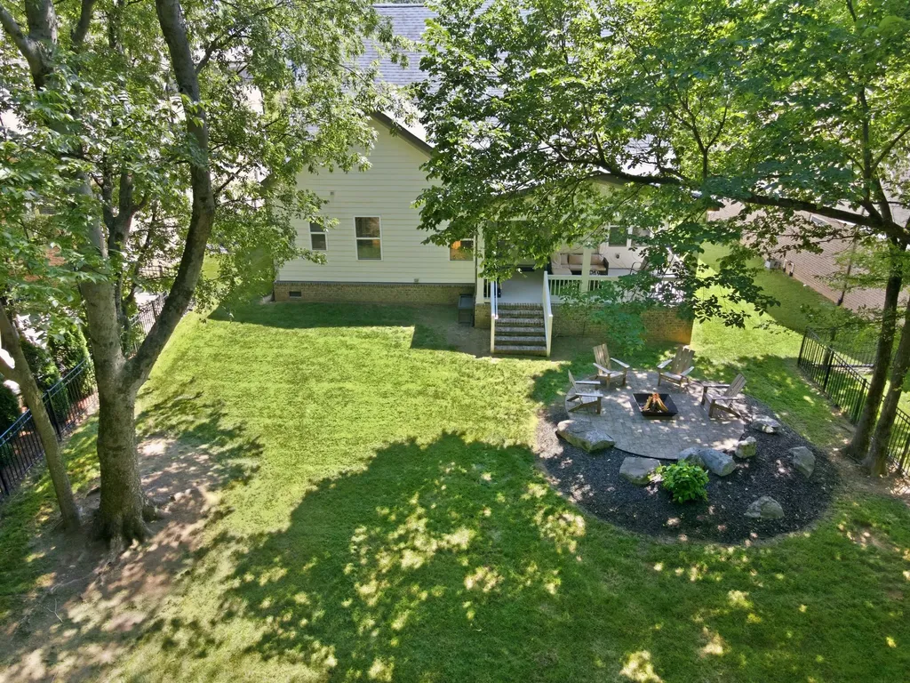 2250 Chaucer Park Lane Thompsons Station TN 37179