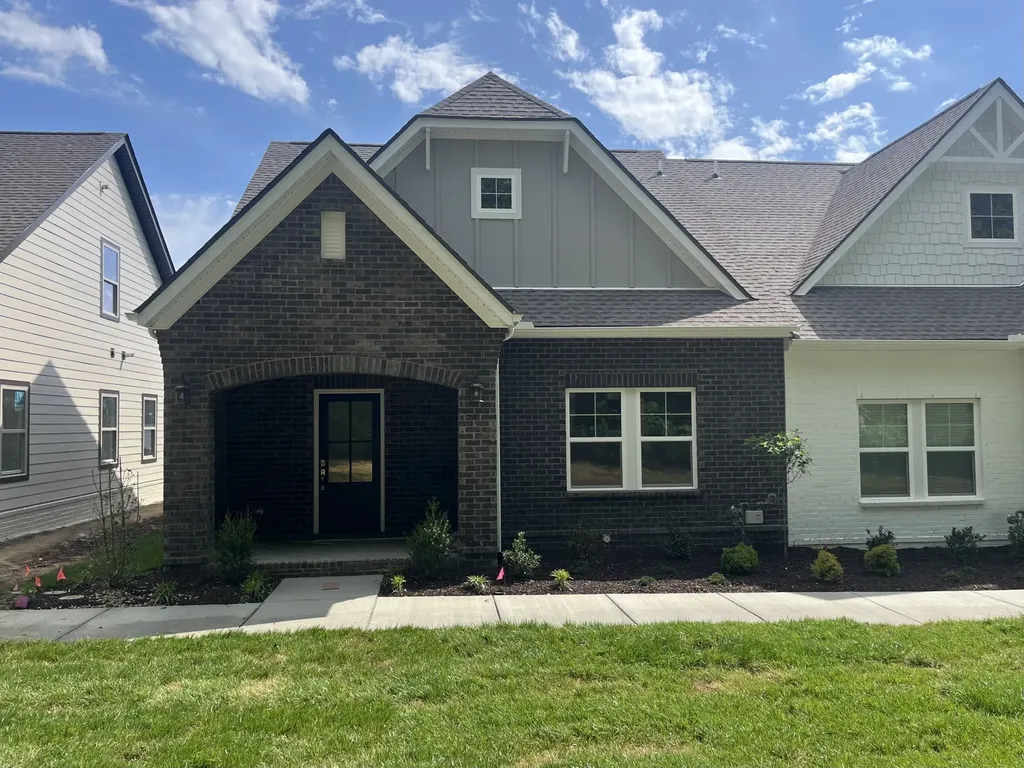 728 Coburg Street Gallatin TN 37066