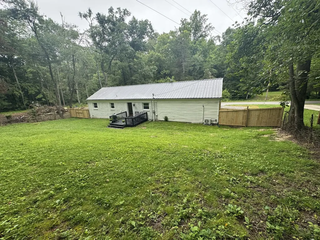 7880 Johnny Crow Road Lyles TN 37098