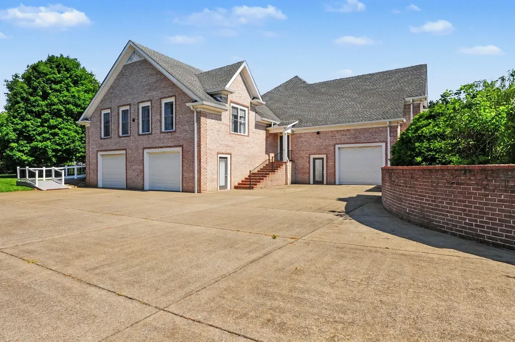 2005 Alan John Way Lebanon TN 37087