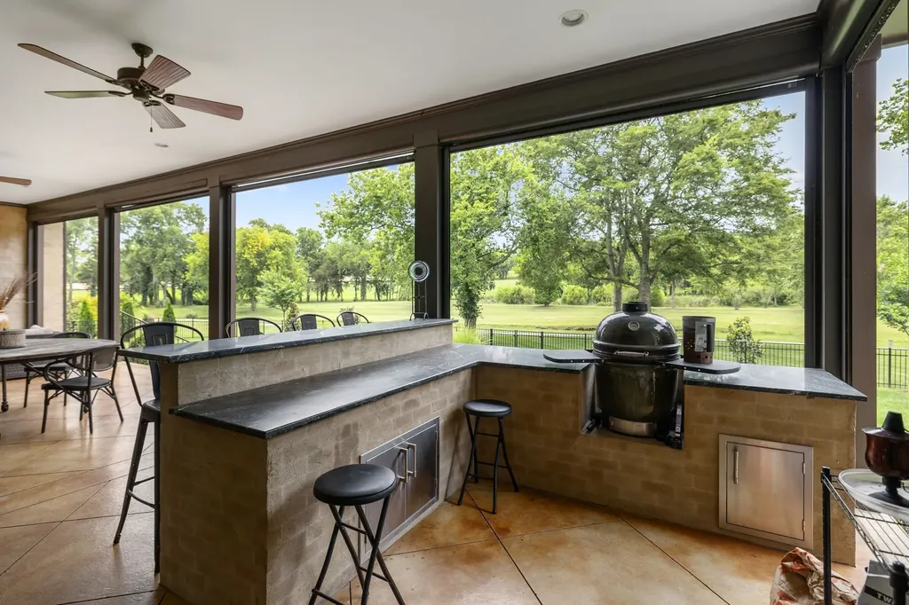 5005 Native Pony Trail College Grove TN 37046