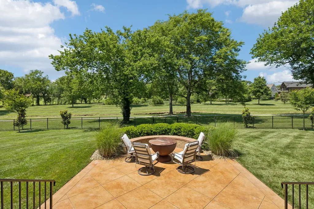 5005 Native Pony Trail College Grove TN 37046