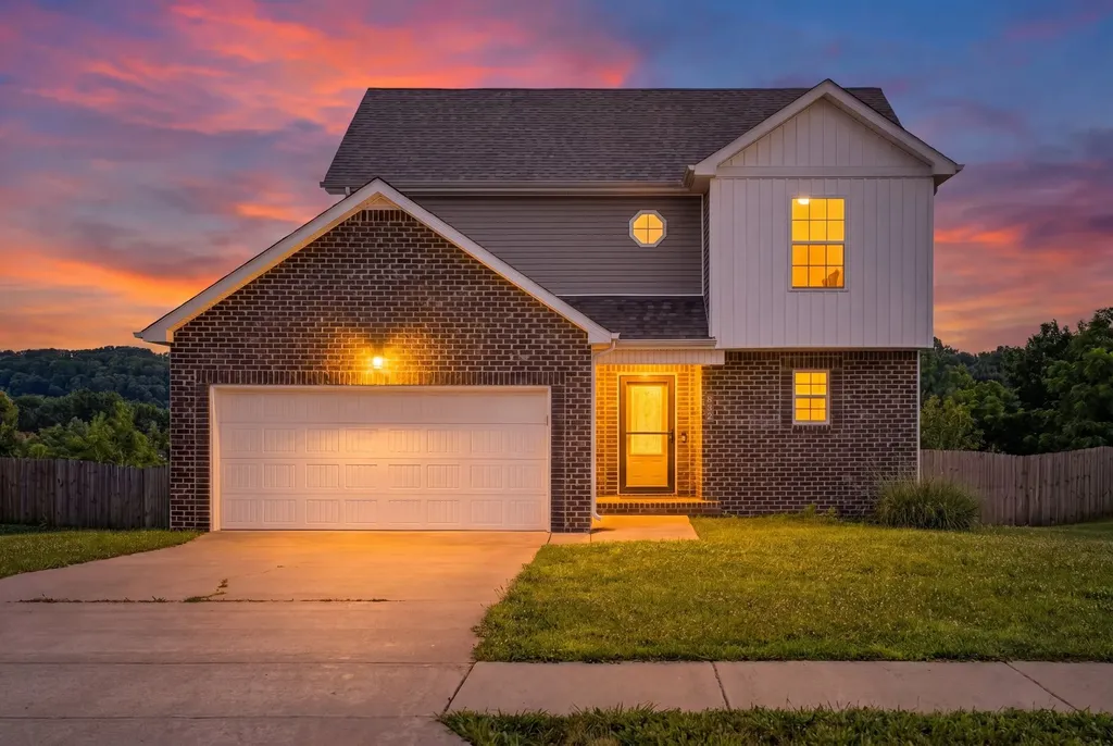 832 Crestone Lane Clarksville TN 37042