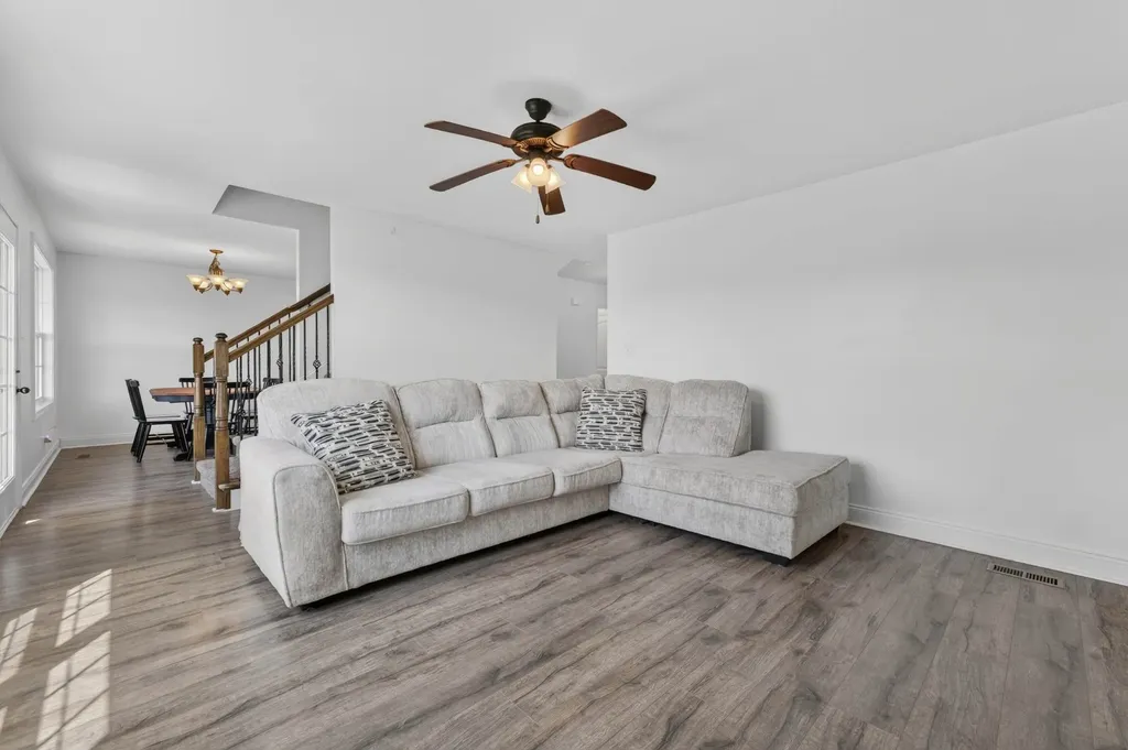 832 Crestone Lane Clarksville TN 37042