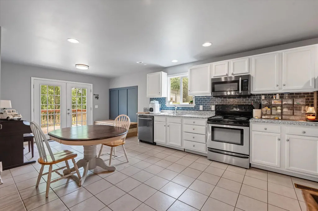 6231 Freudman Road Whites Creek TN 37189