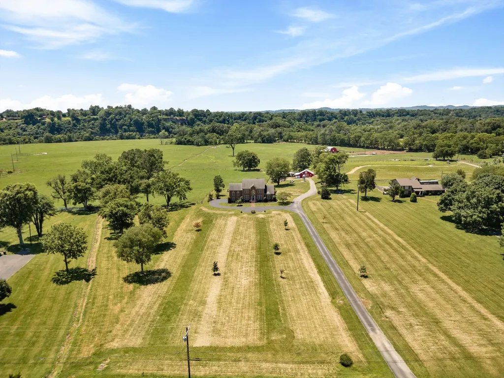 2132 Neelys Bend Road Madison TN 37115