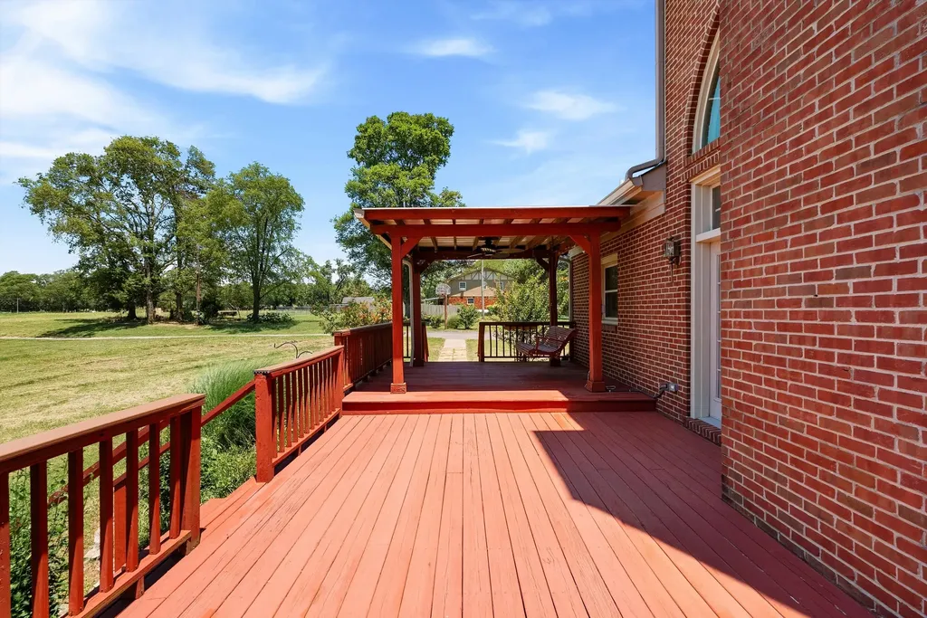 2132 Neelys Bend Road Madison TN 37115