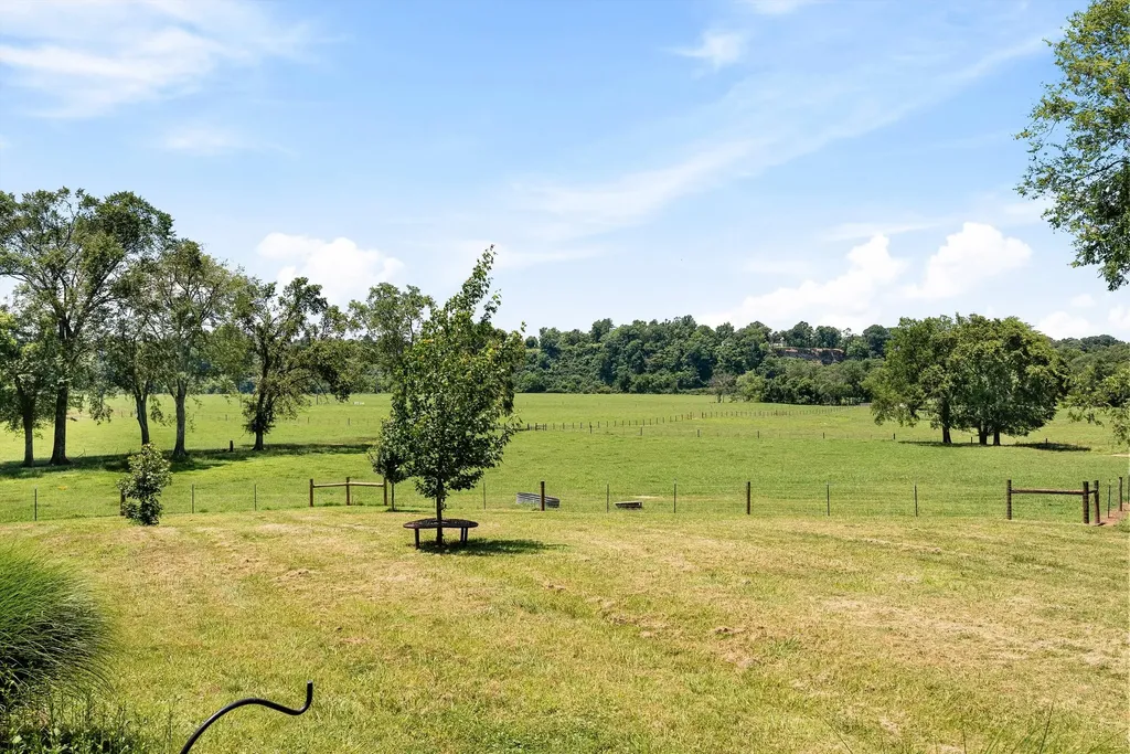 2132 Neelys Bend Road Madison TN 37115
