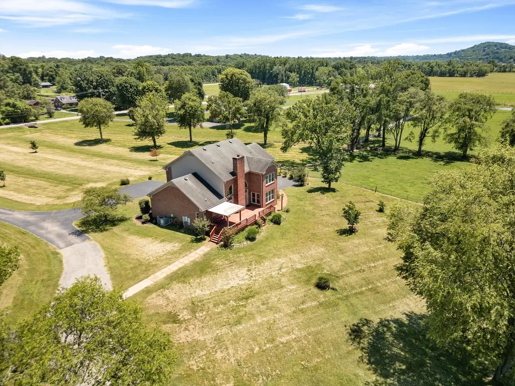 2132 Neelys Bend Road Madison TN 37115