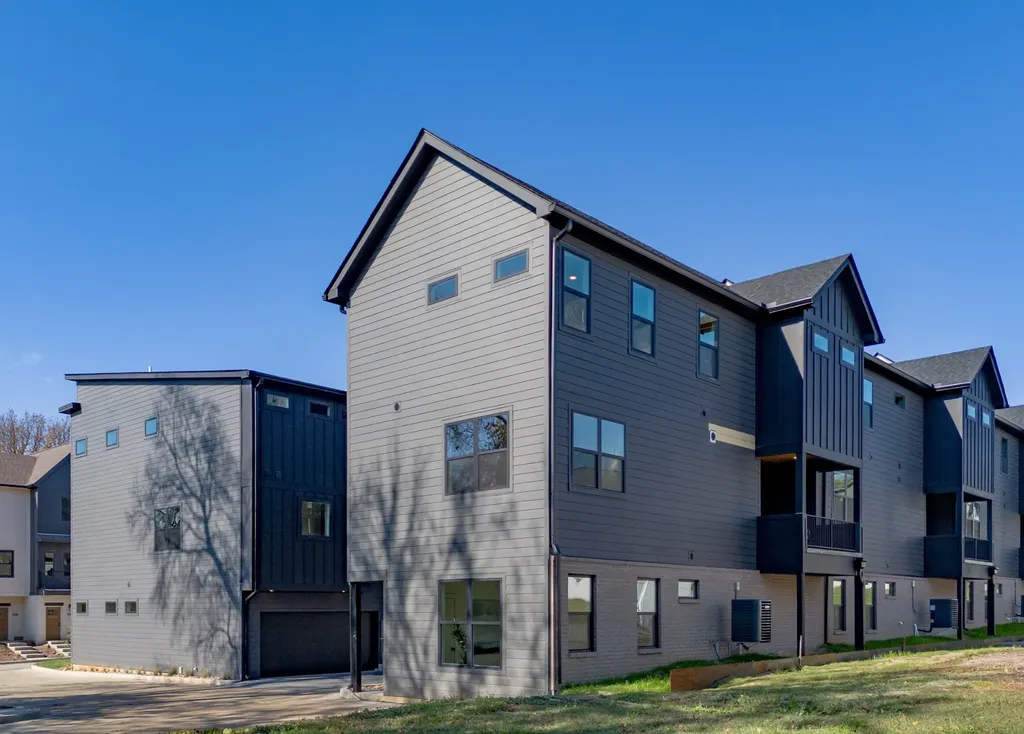 1040 East Trinity Nashville TN 37216