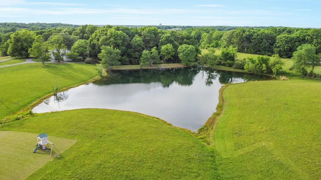 1171 Abiff Road Bon Aqua TN 37025