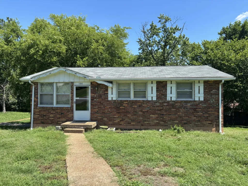 100 Curtiswood Drive Hendersonville TN 37075