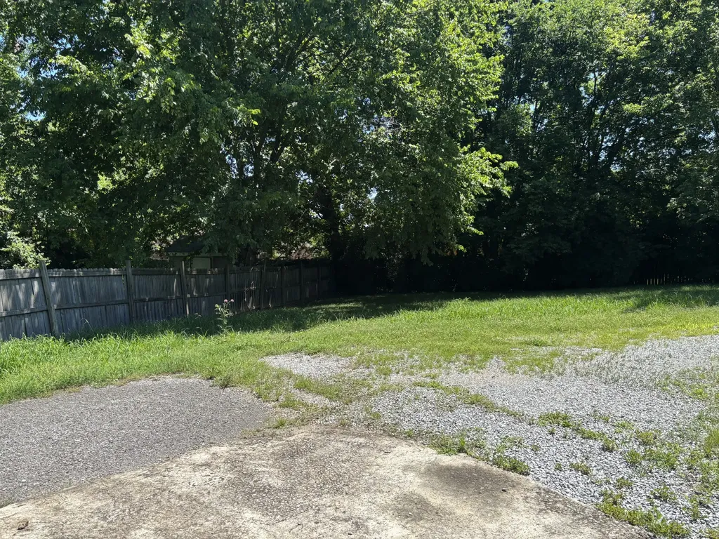 100 Curtiswood Drive Hendersonville TN 37075