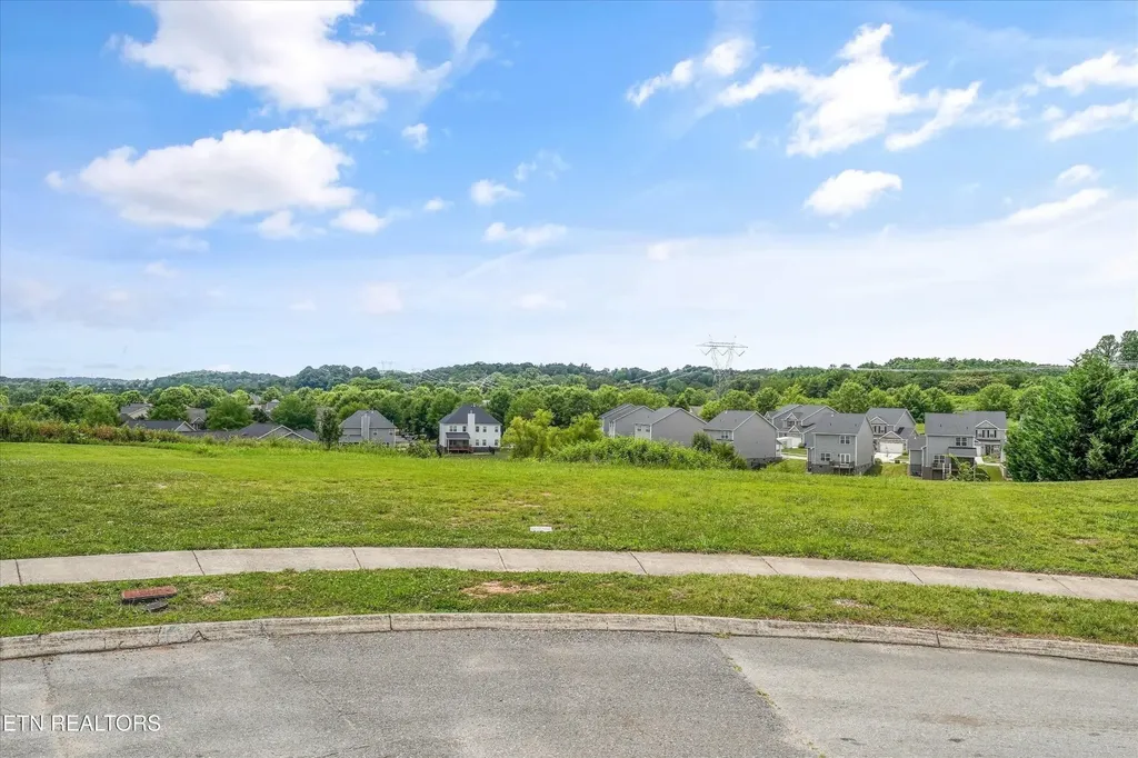 104 Duncanberry Court Oak Ridge TN 37830