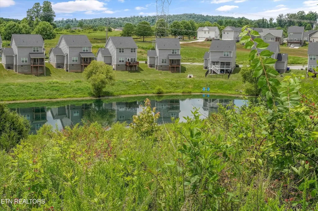 104 Duncanberry Court Oak Ridge TN 37830