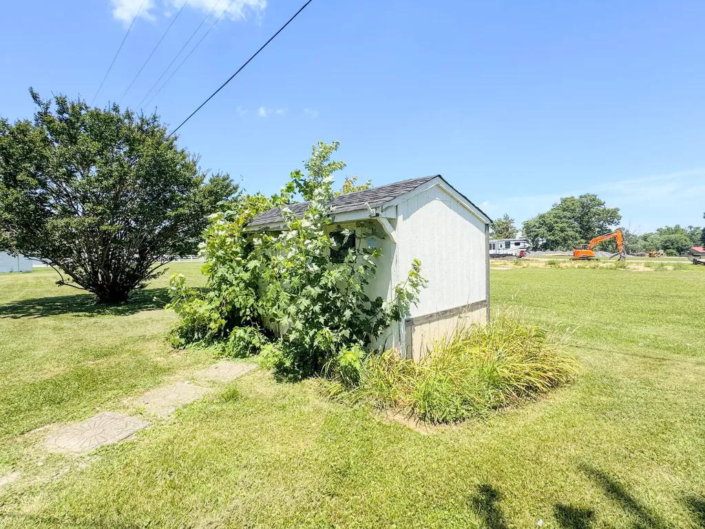 1204 Meadowlark Circle Lafayette TN 37083
