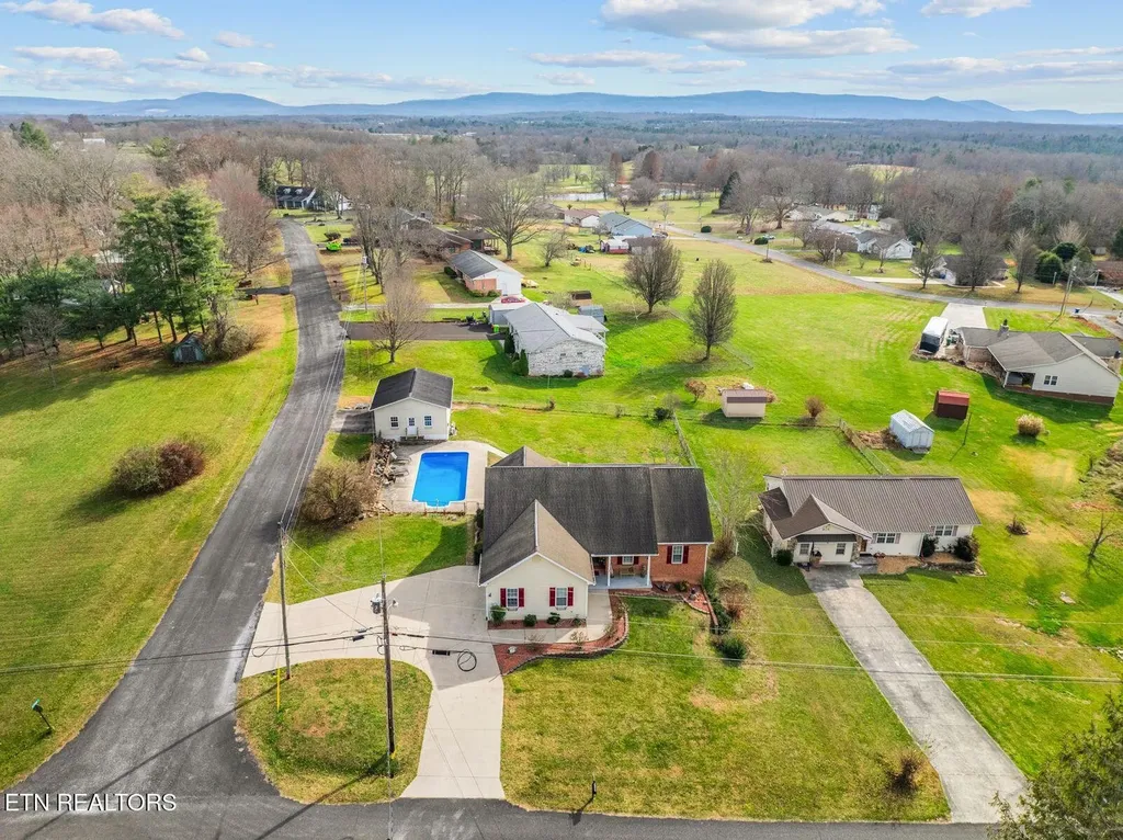 273 Washington Street Crossville TN 38572