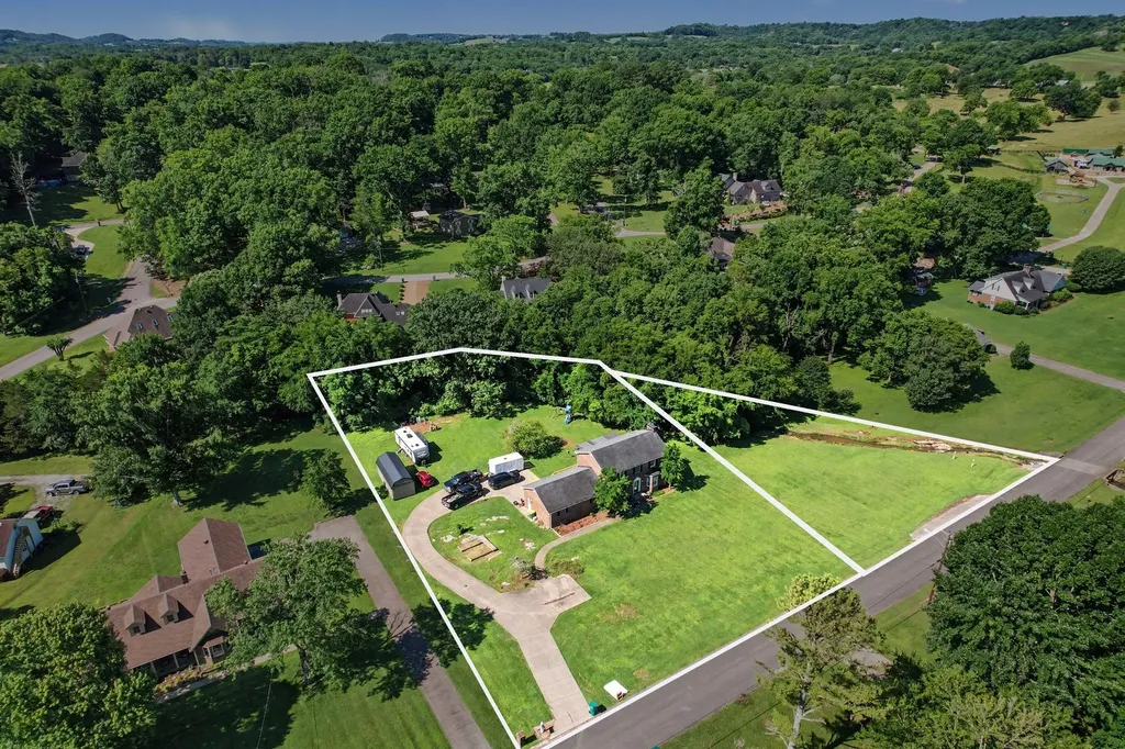 1515 Gina Lynn Drive Lewisburg TN 37091