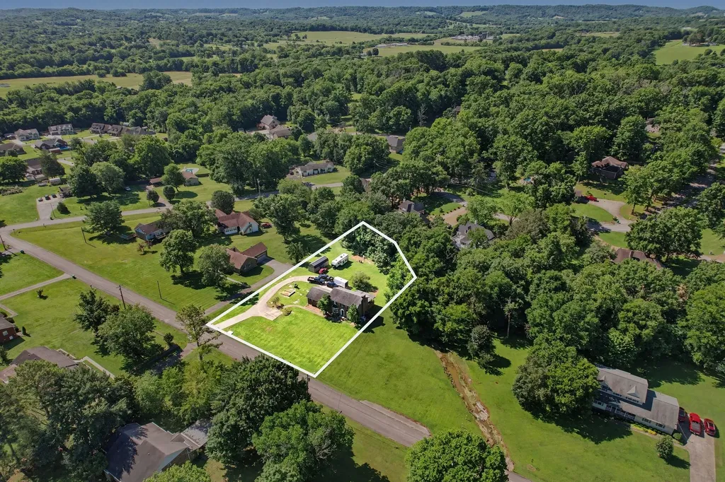 1515 Gina Lynn Drive Lewisburg TN 37091