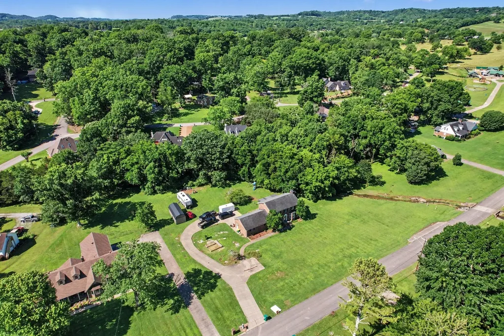 1515 Gina Lynn Drive Lewisburg TN 37091