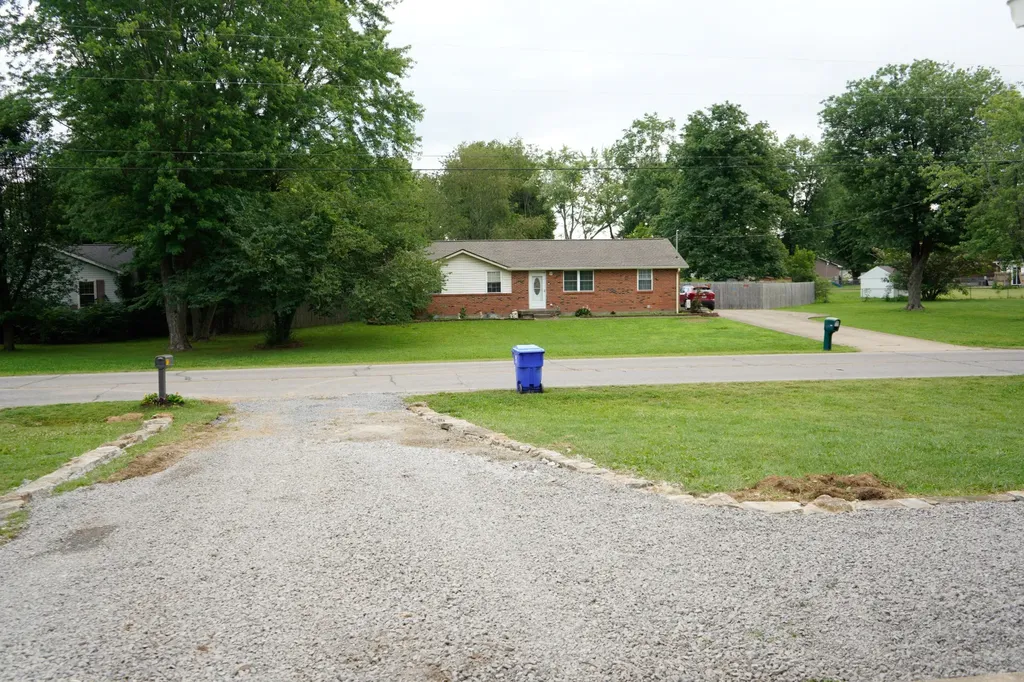 612 Wilkinson Lane White House TN 37188