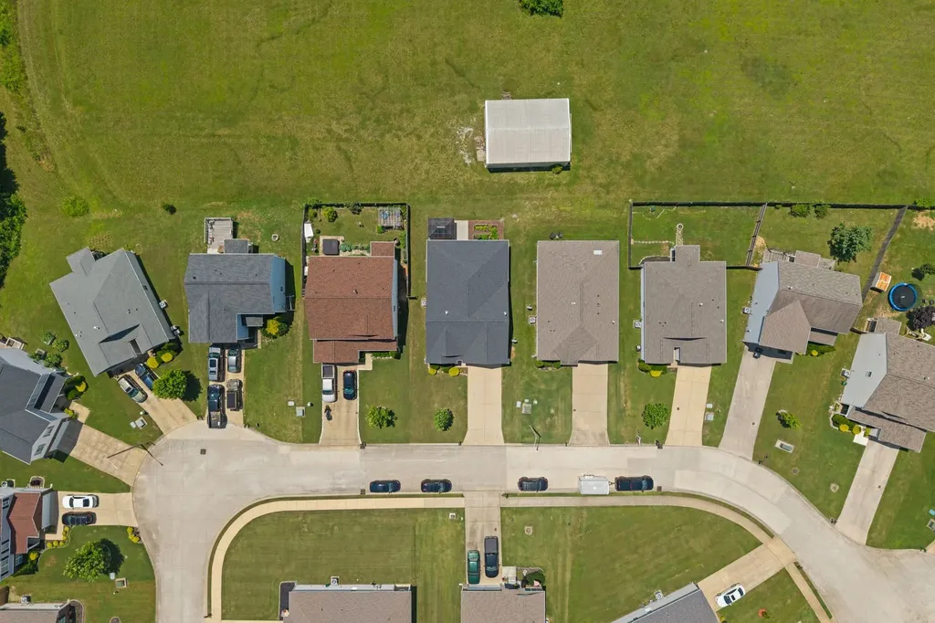 676 Prominence Road Columbia TN 38401