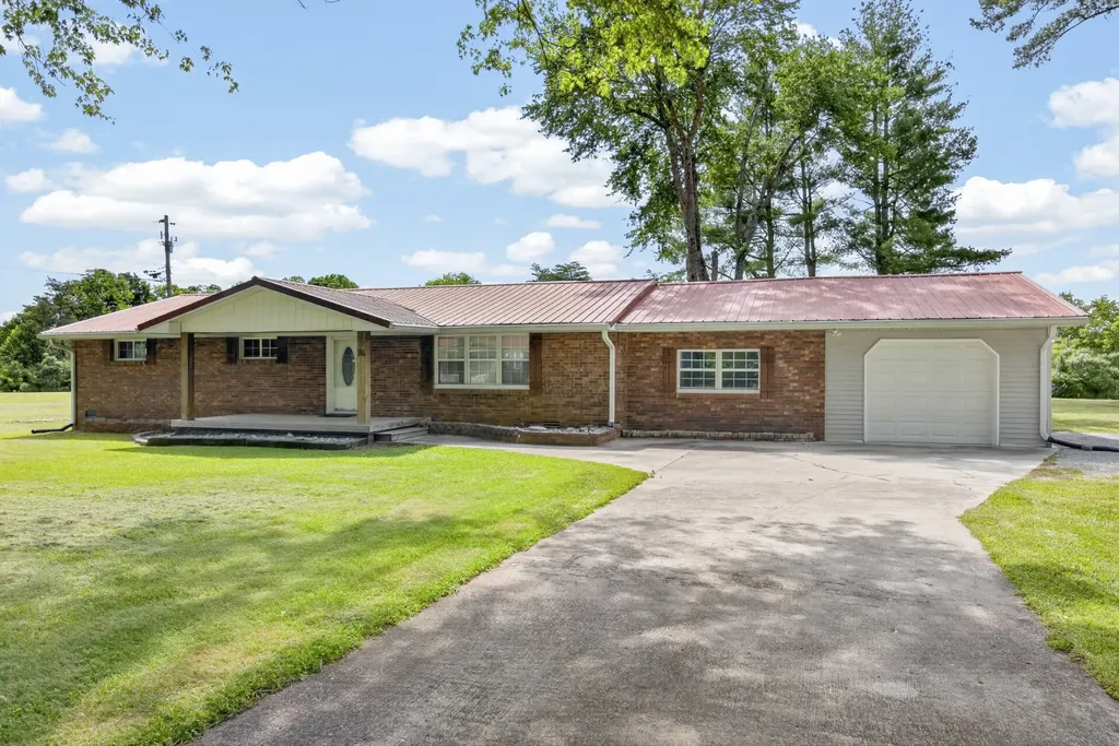 74 Farmer Road Crossville TN 38571