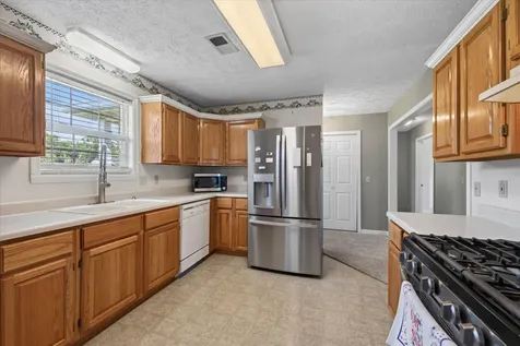 6702 Highway 41, N Cedar Hill TN 37032