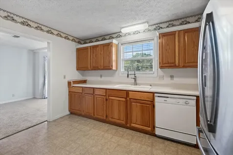 6702 Highway 41, N Cedar Hill TN 37032