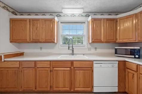 6702 Highway 41, N Cedar Hill TN 37032