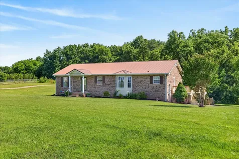 6702 Highway 41, N Cedar Hill TN 37032