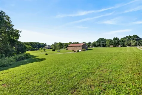 6702 Highway 41, N Cedar Hill TN 37032