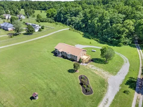 6702 Highway 41, N Cedar Hill TN 37032