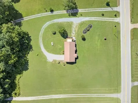 6702 Highway 41, N Cedar Hill TN 37032