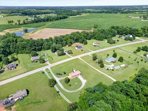6702 Highway 41, N Cedar Hill TN 37032