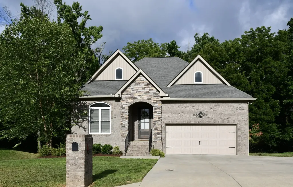 124 Grayson Lane White House TN 37188