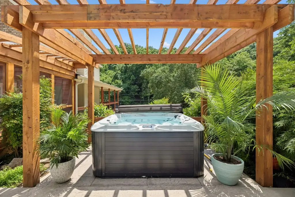 1018 Walnut Court Goodlettsville TN 37072