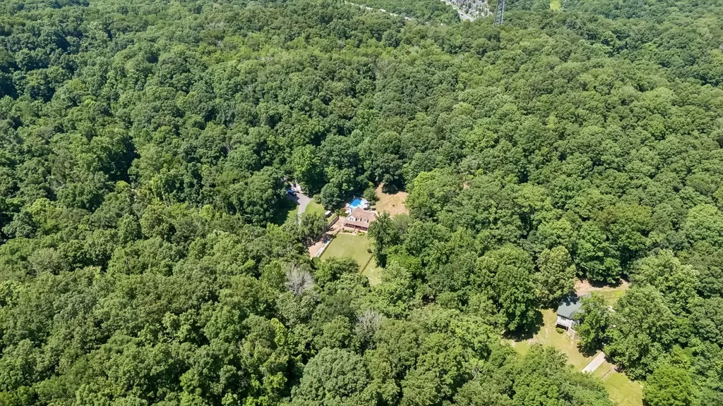 1018 Walnut Court Goodlettsville TN 37072