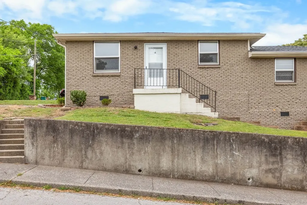 895 W Sharpe Avenue Nashville TN 37206
