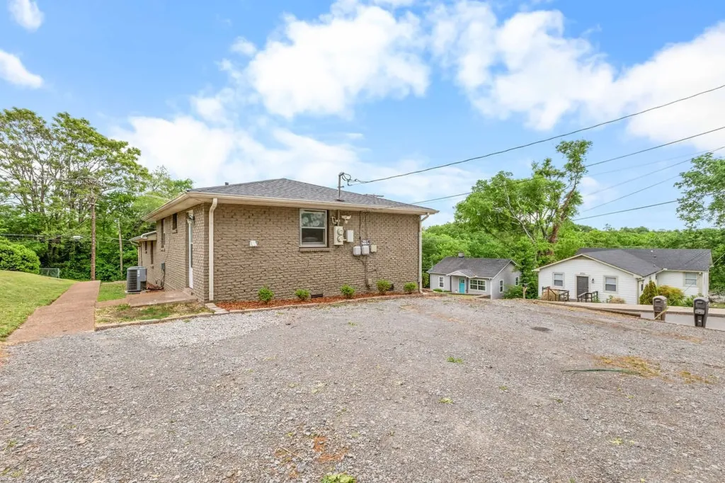 895 W Sharpe Avenue Nashville TN 37206