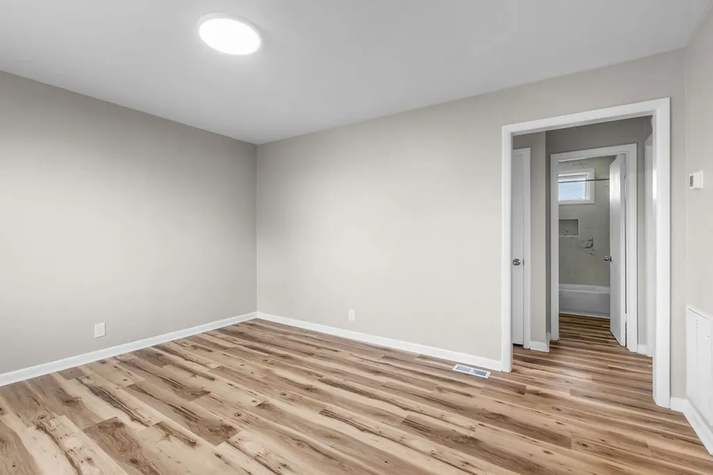 895 W Sharpe Avenue Nashville TN 37206